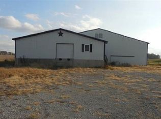 957 W 1100 S, Warren, IN 46792