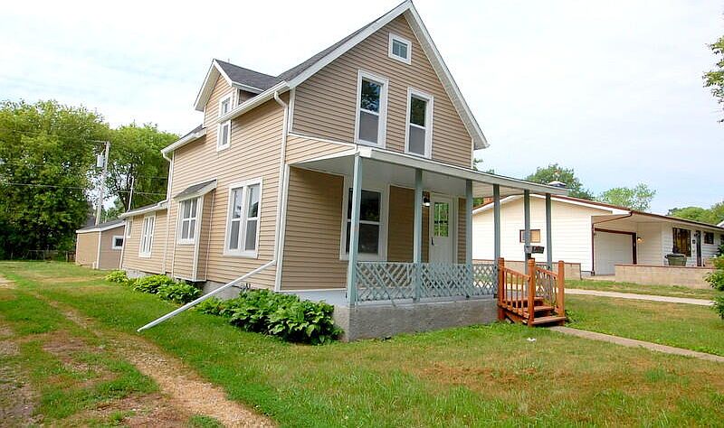 1st image of 1528 Mamie Eisenhower Ave