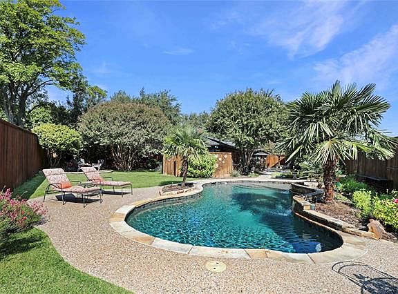 4th image of 3804 Bainbridge Ct