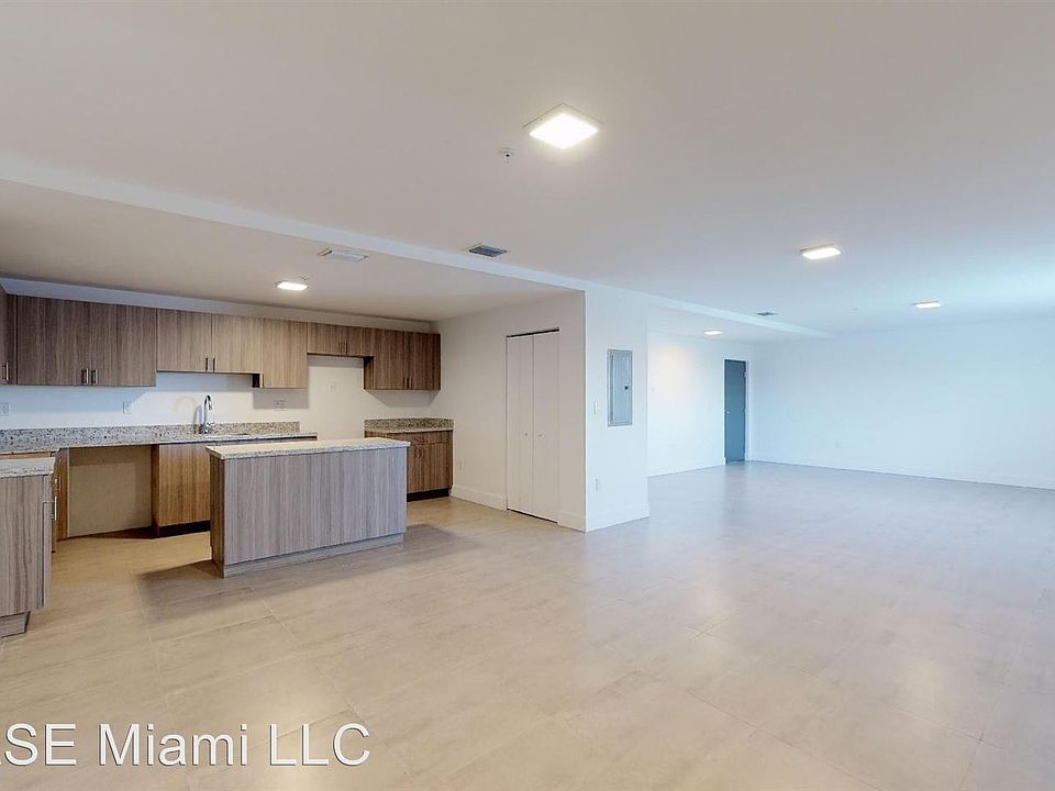 1st image of 6001 W Flagler St APT 401