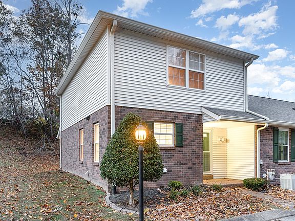 2nd image of 126 Eastdale Ln