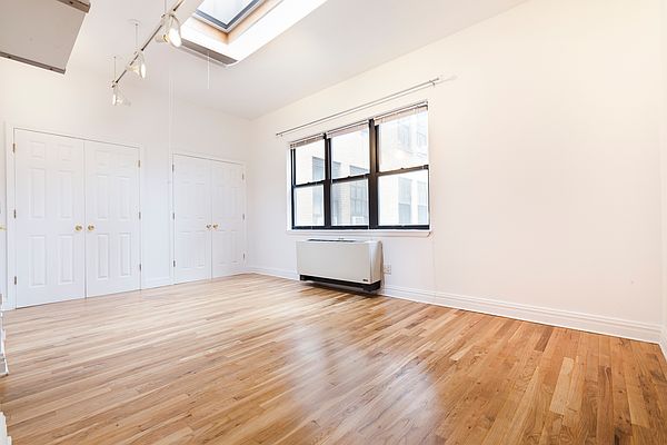 60 Court Street #7G in Brooklyn Heights, Brooklyn | StreetEasy