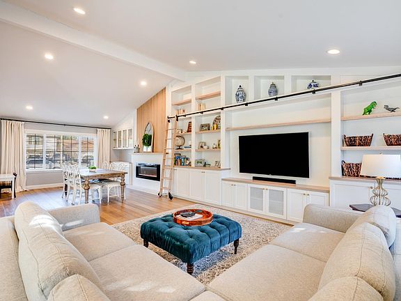 4th image of 3279 Cheshire Dr