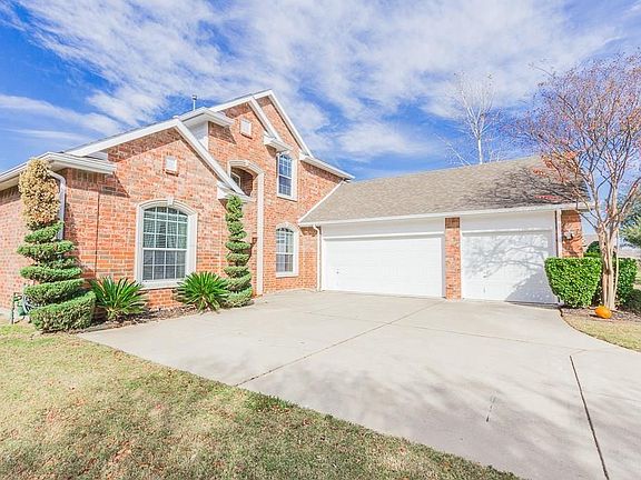 2nd image of 1577 Sweetbriar Dr