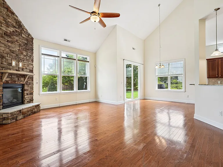 2403 Teermark Ln — Photo 4