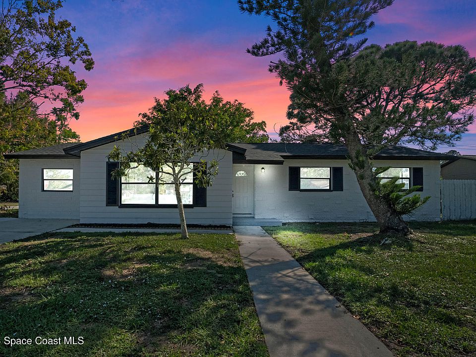 1st image of 1121 Coronado Dr