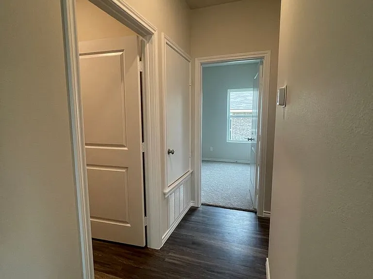 110 S Rainbow Dr — Photo 11