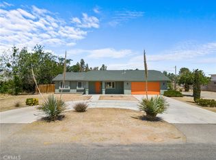 14126 Lakota Rd, Apple Valley, CA 92307