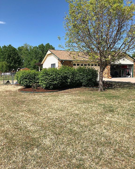 2nd image of 25077 Hickory Ln