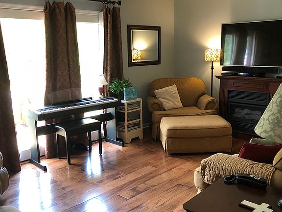 Living room (French doors)