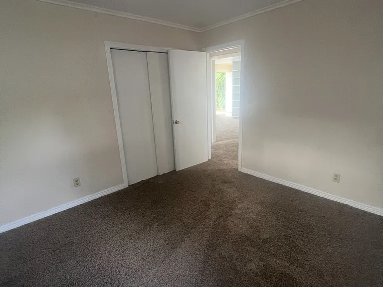 1714 E Cedar Ave — Photo 2