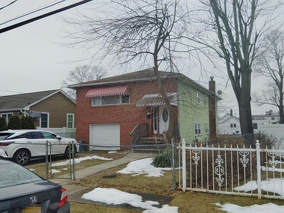 2nd image of 8 3rd St