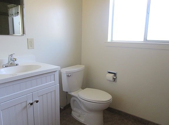 5th image of 1611 Minardi Ave