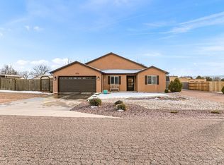 372 W Burke Dr, Pueblo West, CO