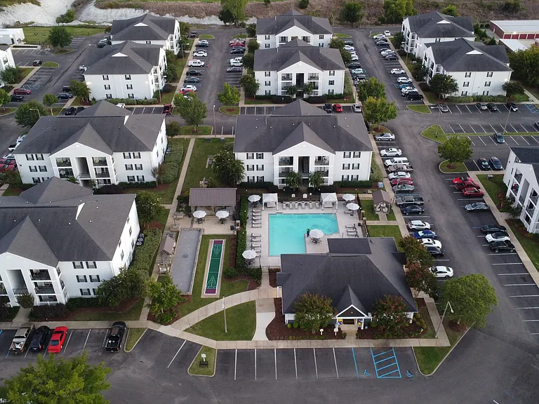 Avalon Apartment Homes — Photo 34
