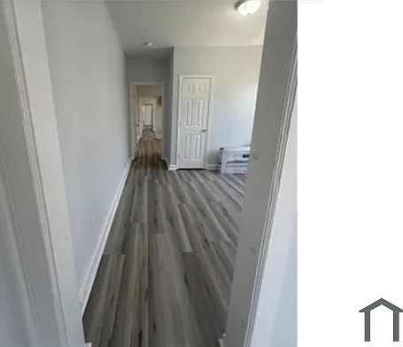 3rd image of 2511 Sage St