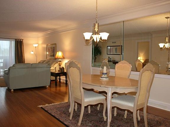 5th image of 131 Bluff View Dr APT 305