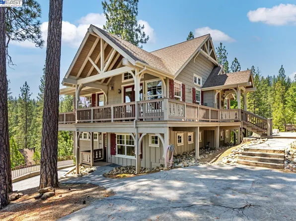 20111 Ridgecrest Way, Groveland, CA 95321