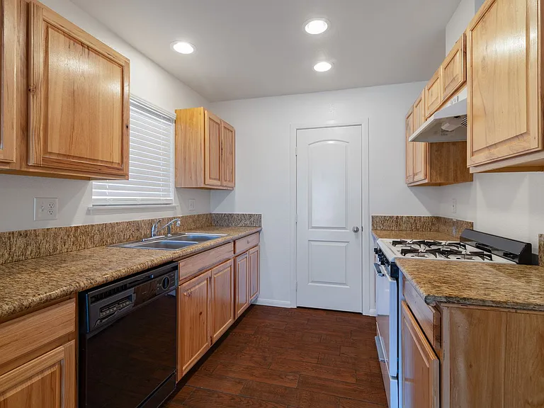 10739 Caribou Ave — Photo 4