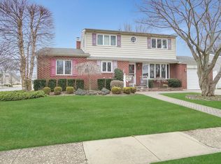 200 Ocean Ave, Massapequa Park, NY 11762