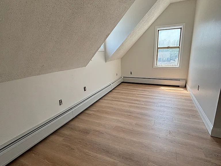 76 Beacon Ave #8 — Photo 9