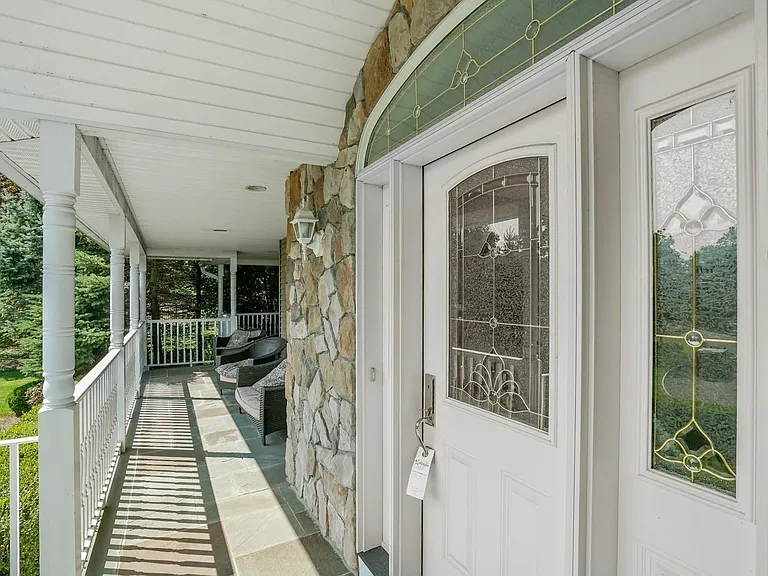 24 Charnwood Dr — Photo 39