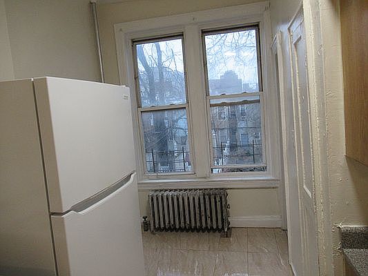 1st image of 2302 Atlantic Ave APT 2L