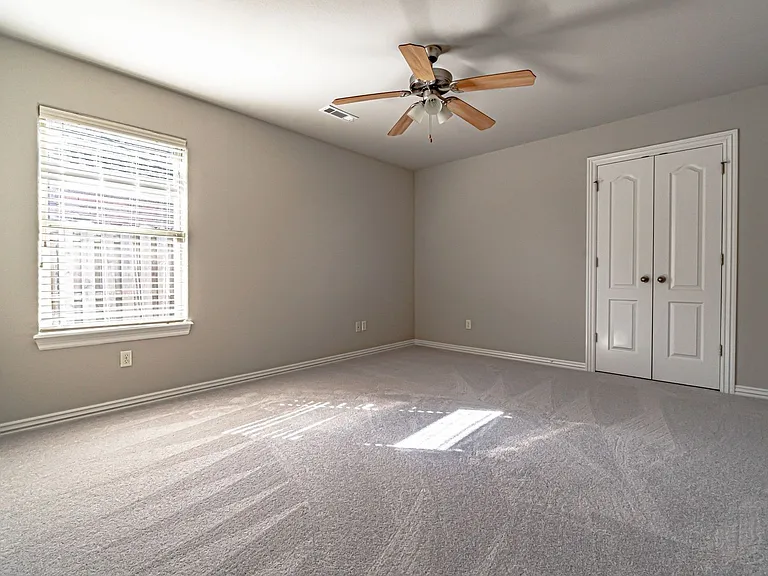 1161 Coventry Ln — Photo 11