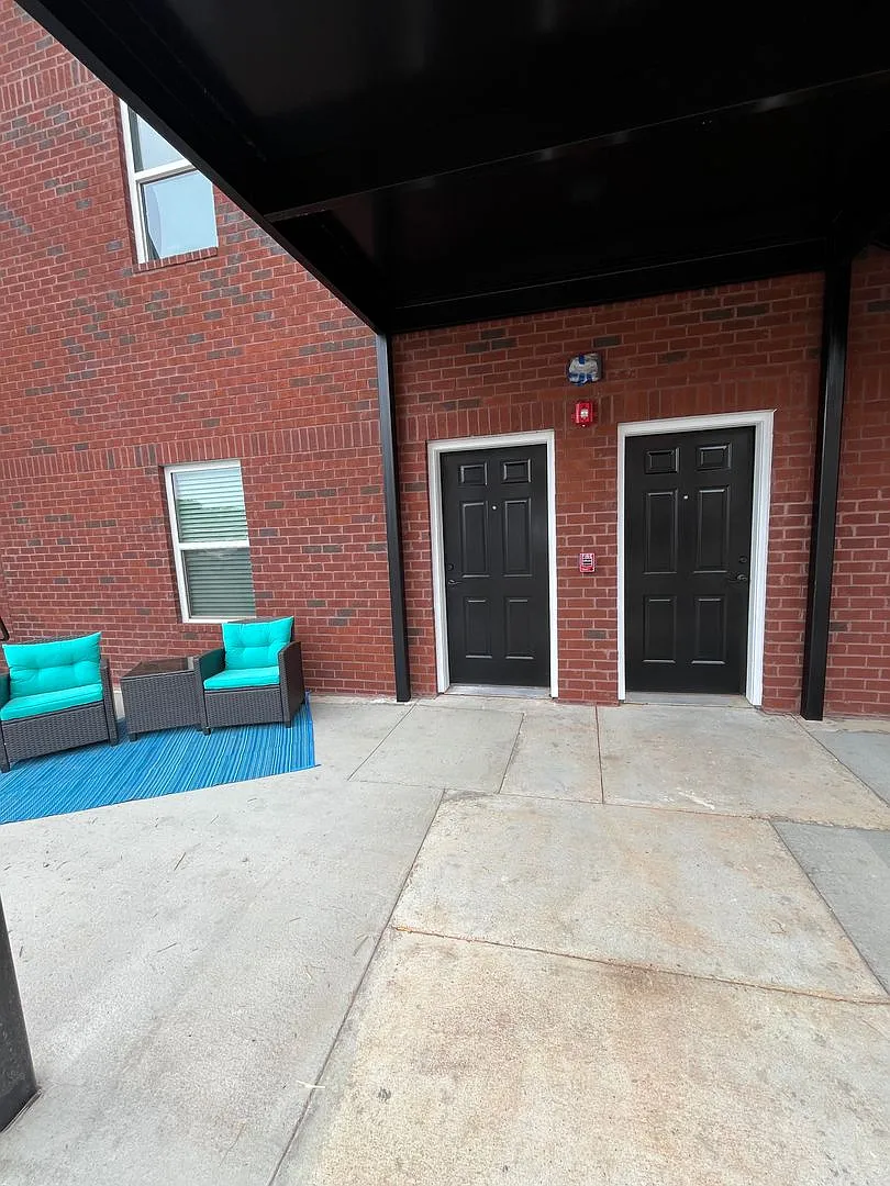 Pike Ridge II — Photo 1