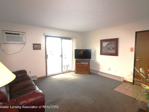 4th image of 1151 Sunview Dr