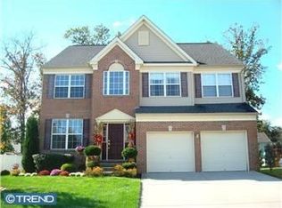 8 Hemlock Ln, Sicklerville, NJ 08081