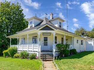 103 NW 4th St, Willamina, OR 97396