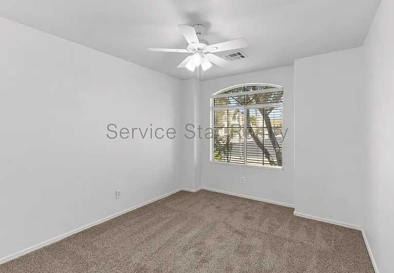 3039 E Hononegh Dr — Photo 10