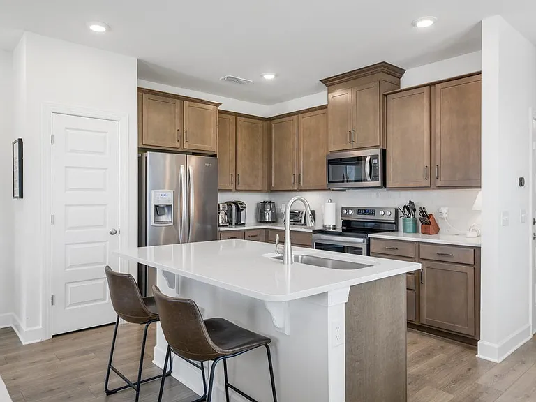 2712 Gossett Trl — Photo 7