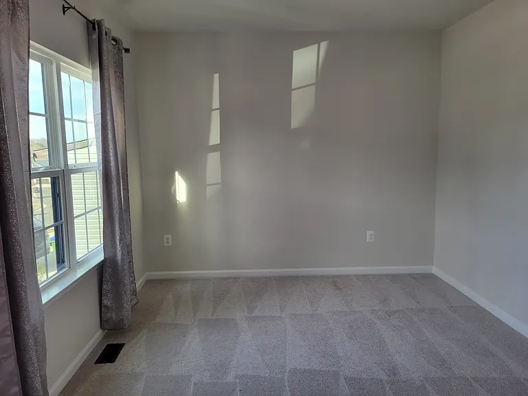 1009 Headquarters Way — Photo 11