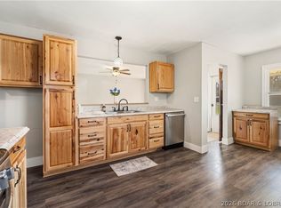 1598 Long Ln, Eldon, MO 65026