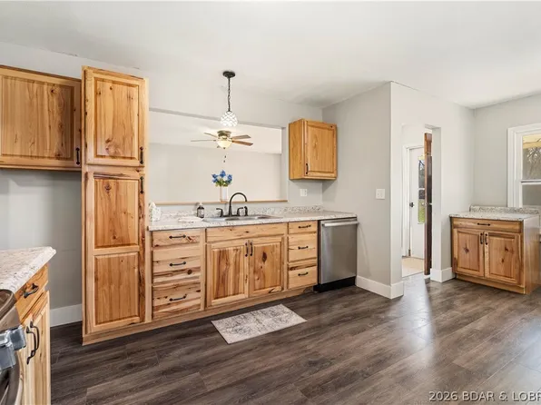 1598 Long Ln, Eldon, MO 65026