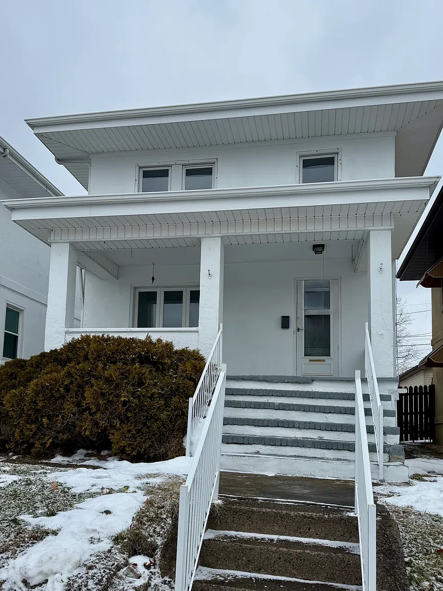 133 Bertha Ave photo 1