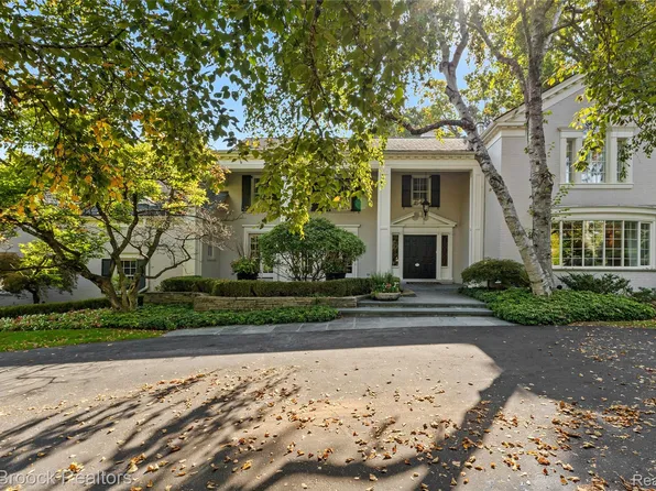 375 Dunston Rd, Bloomfield Hills, MI 48304