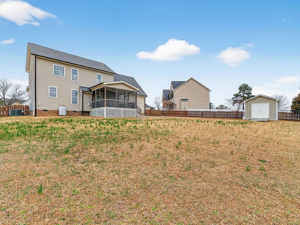 1st image of 34 Summer Ridge Ct