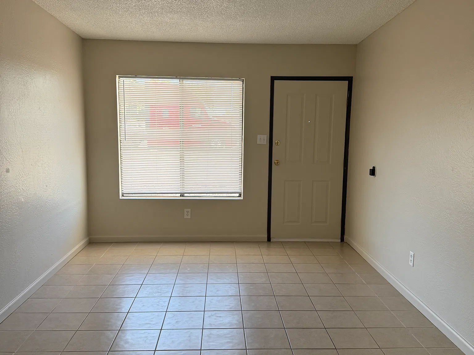 2 bed, $850 — Photo 2