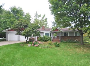 105 Whites Bridge Rd, Belding, MI 48809