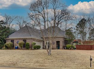 243 Manchester Dr, Vicksburg, MS 39183