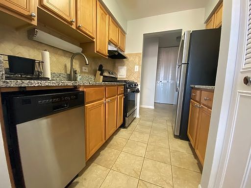 4th image of 5534 N Kenmore Ave APT 500