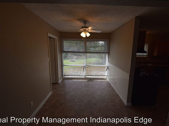 4th image of 4452 N Arlington Ave
