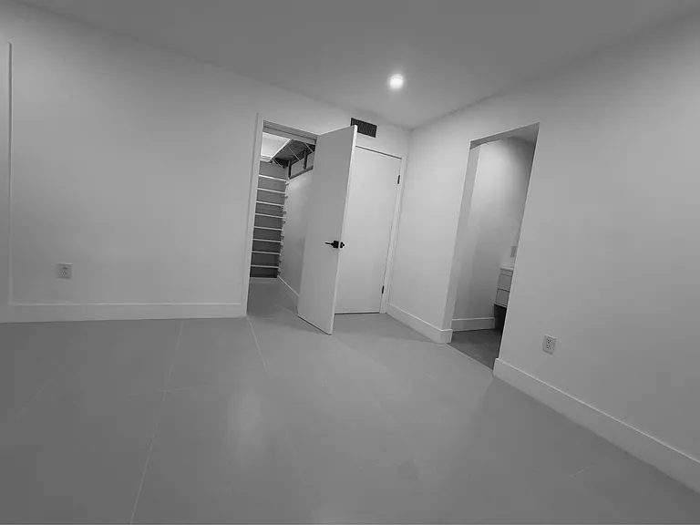 501 NW 25th Ct #501C — Photo 2