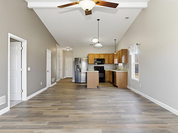 5th image of 690 S Fieldstone Blvd