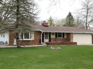 S65W13234 Longfellow Ln, Muskego, WI 53150