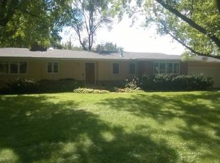 4167 Hillcrest Ln, Deephaven, MN 55391