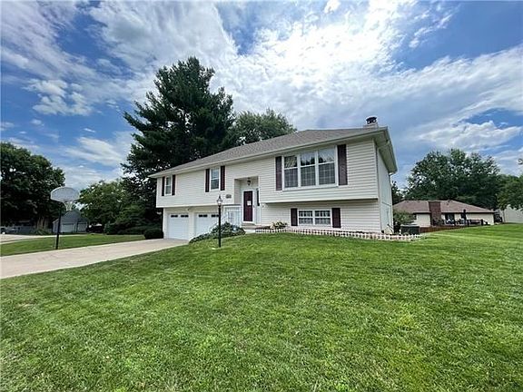 2nd image of 513 Rockwood Ct